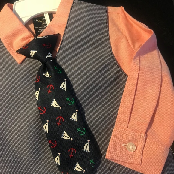 4-Piece Náutica Infant Suit - Picture 3 of 3